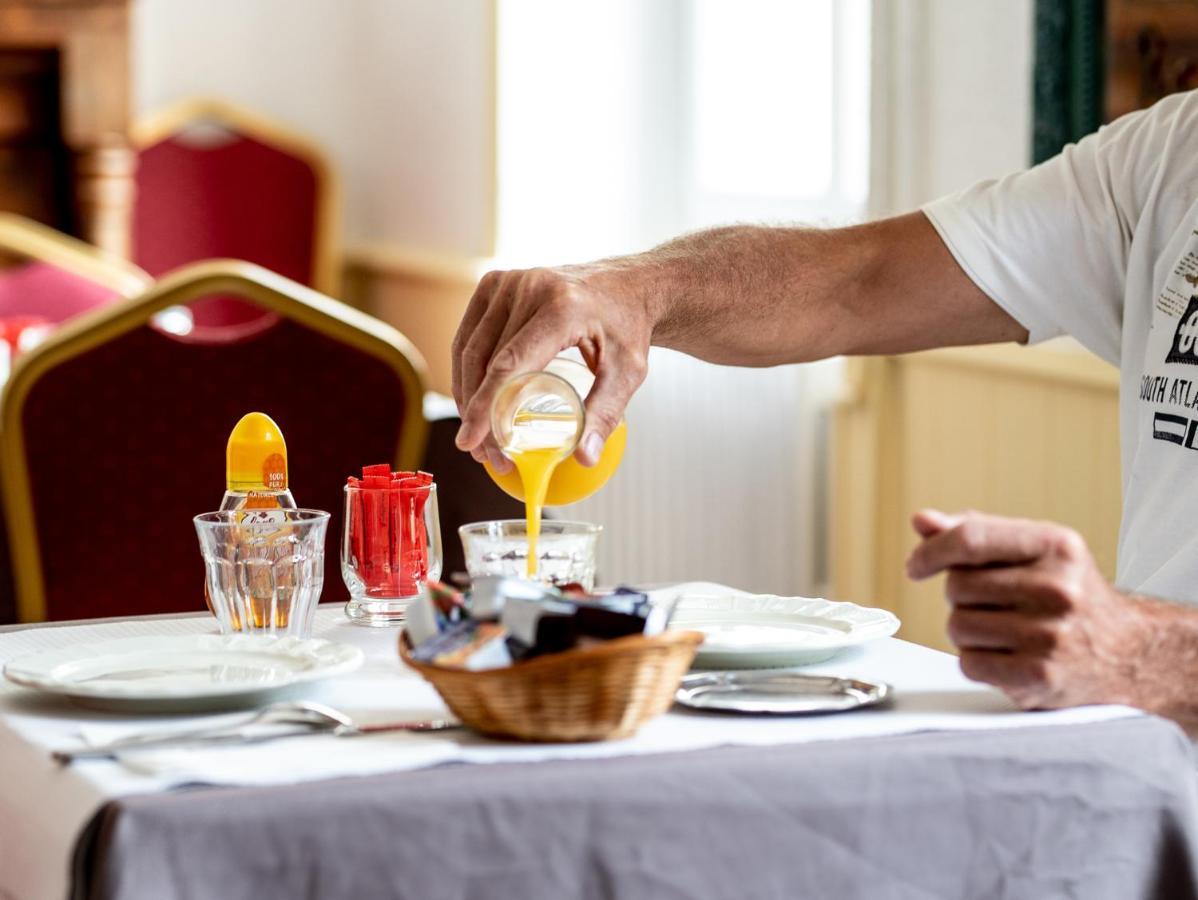 Hotel Des Voyageurs โรกามาดูร์ ภายนอก รูปภาพ